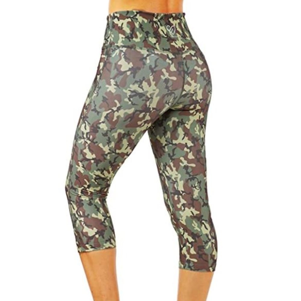 Camouflage Yoga capri leggings V shaped back - Picture 2 of 6